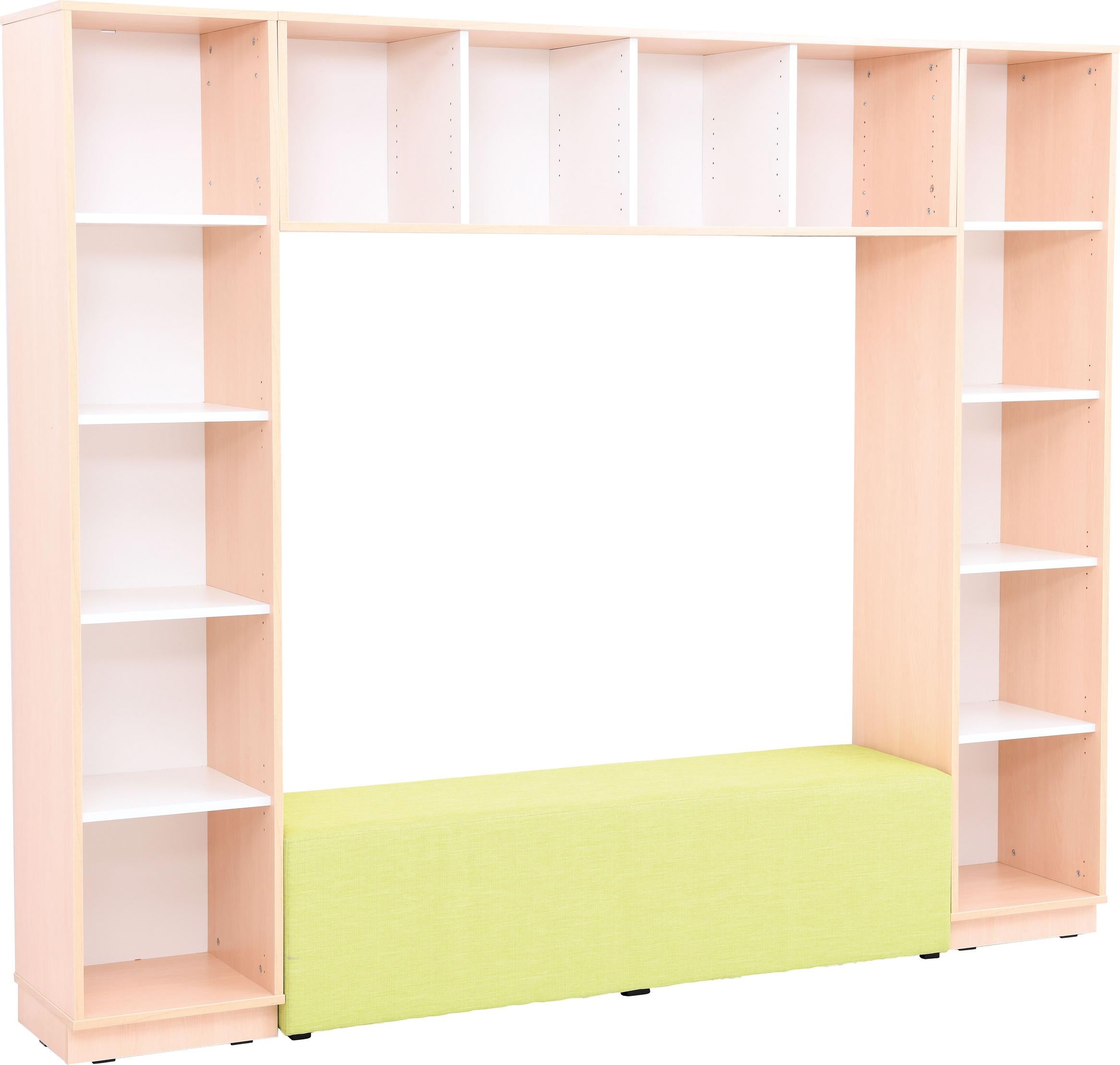 Bücherecke mit grüner Sitzgelegenheit und Modulregalen. - Produkt wird im Kindergarten oder Schule genutzt.