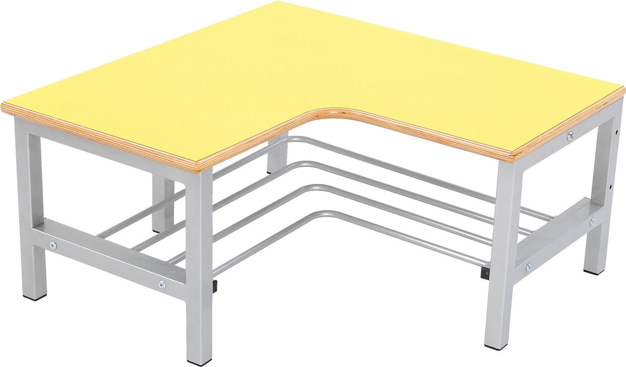 Gelbe Eckbank für Kindergarten oder Schule, robust und praktisch.