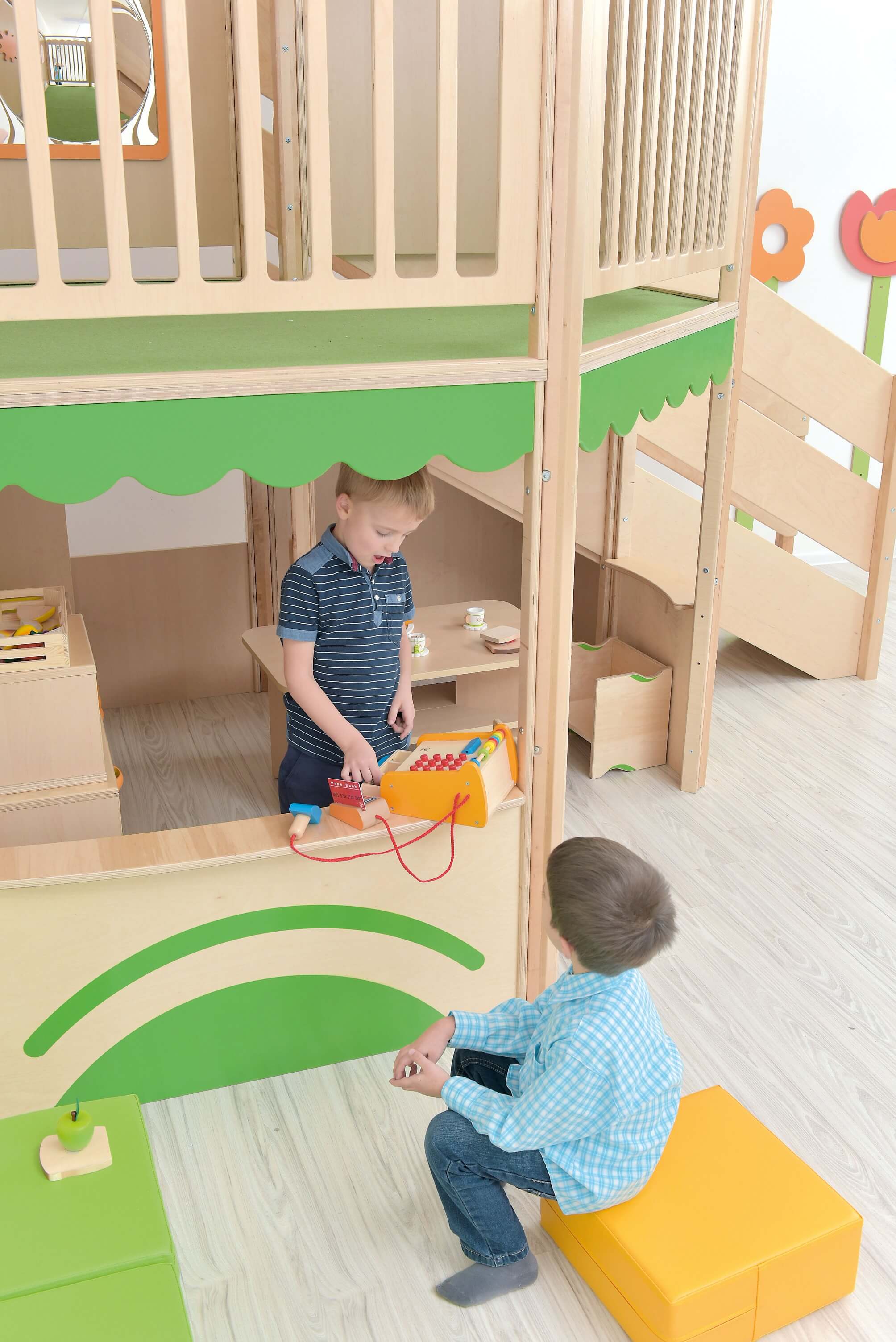 Kindergarten Hochebene Lotte untere Ebene Kinder spielen