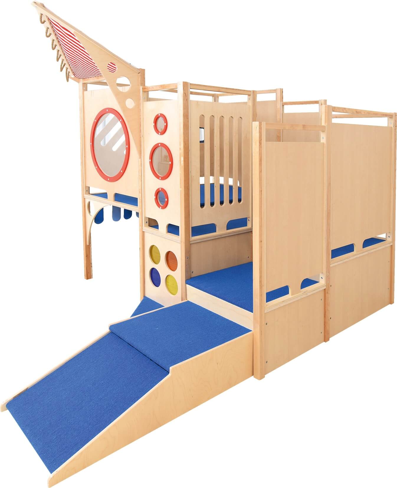 Kindergarten Spielburg Neptun Ansicht vorne rechts