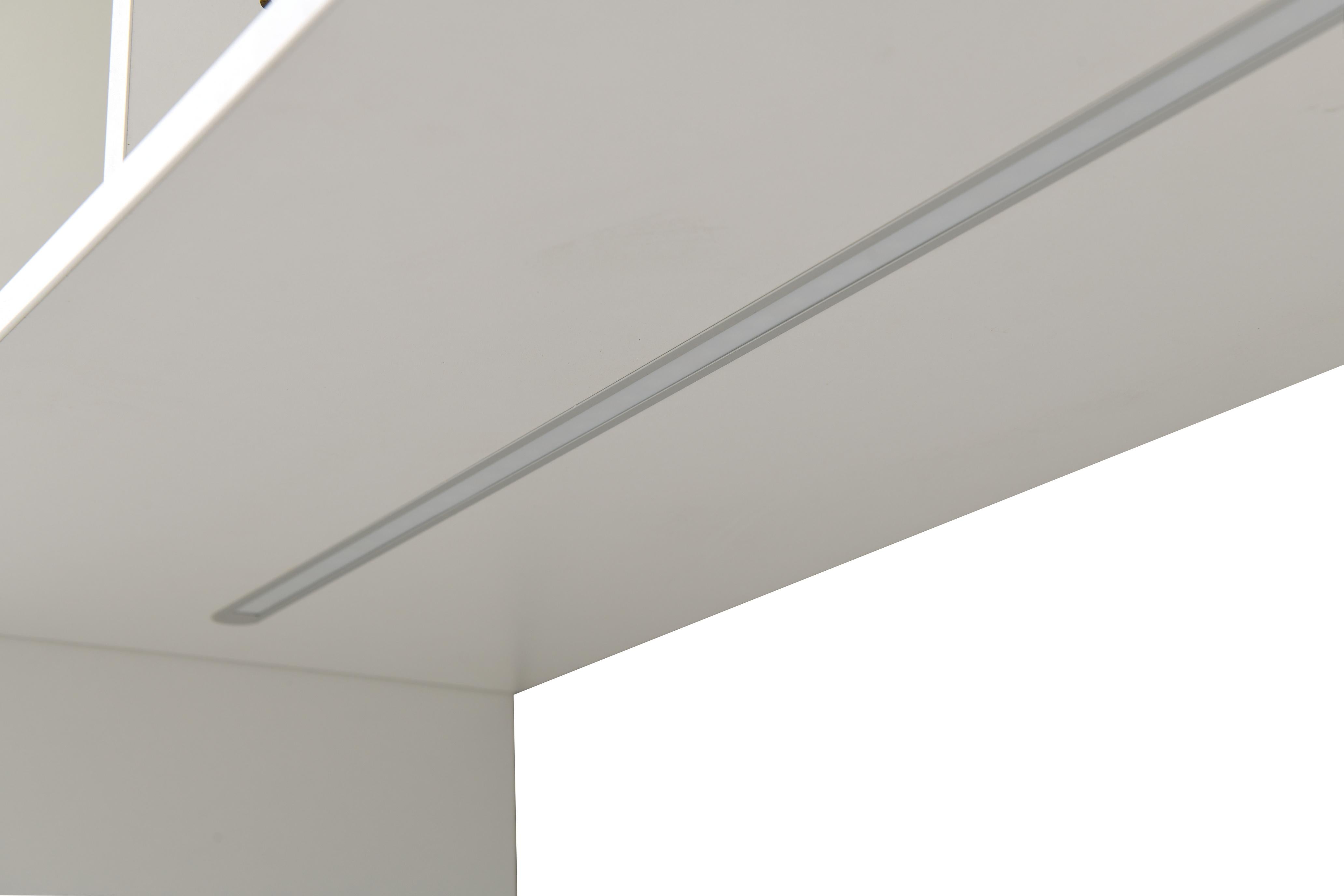 Quadro Bücherecke mit LED – Stilvolles Bücherregal in Wunschhöhe - Produkt wird im Kindergarten oder Schule genutzt.