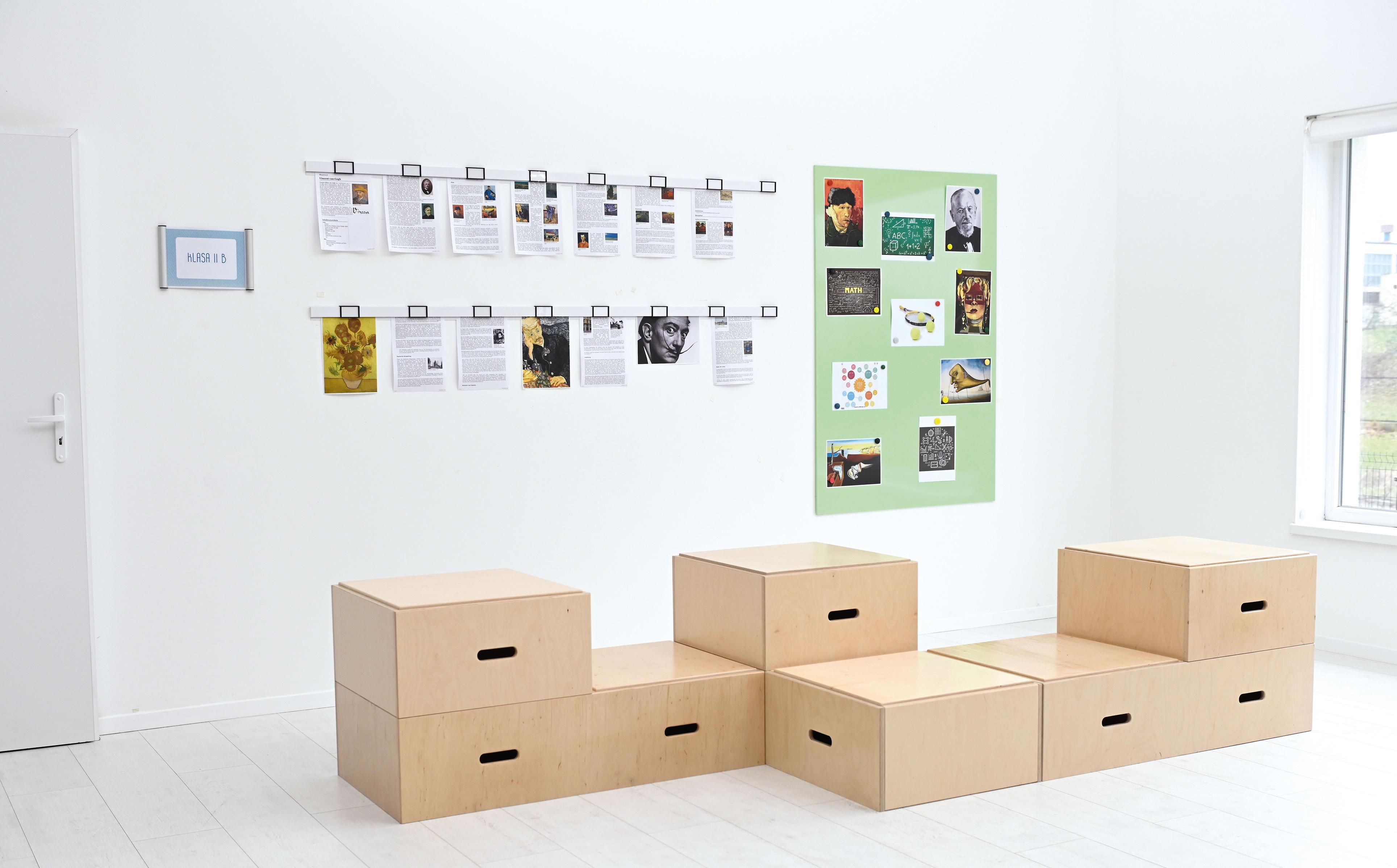 Stapelpodest, H 30 cm, einzeln zur Sitzlandschaft kombiniert