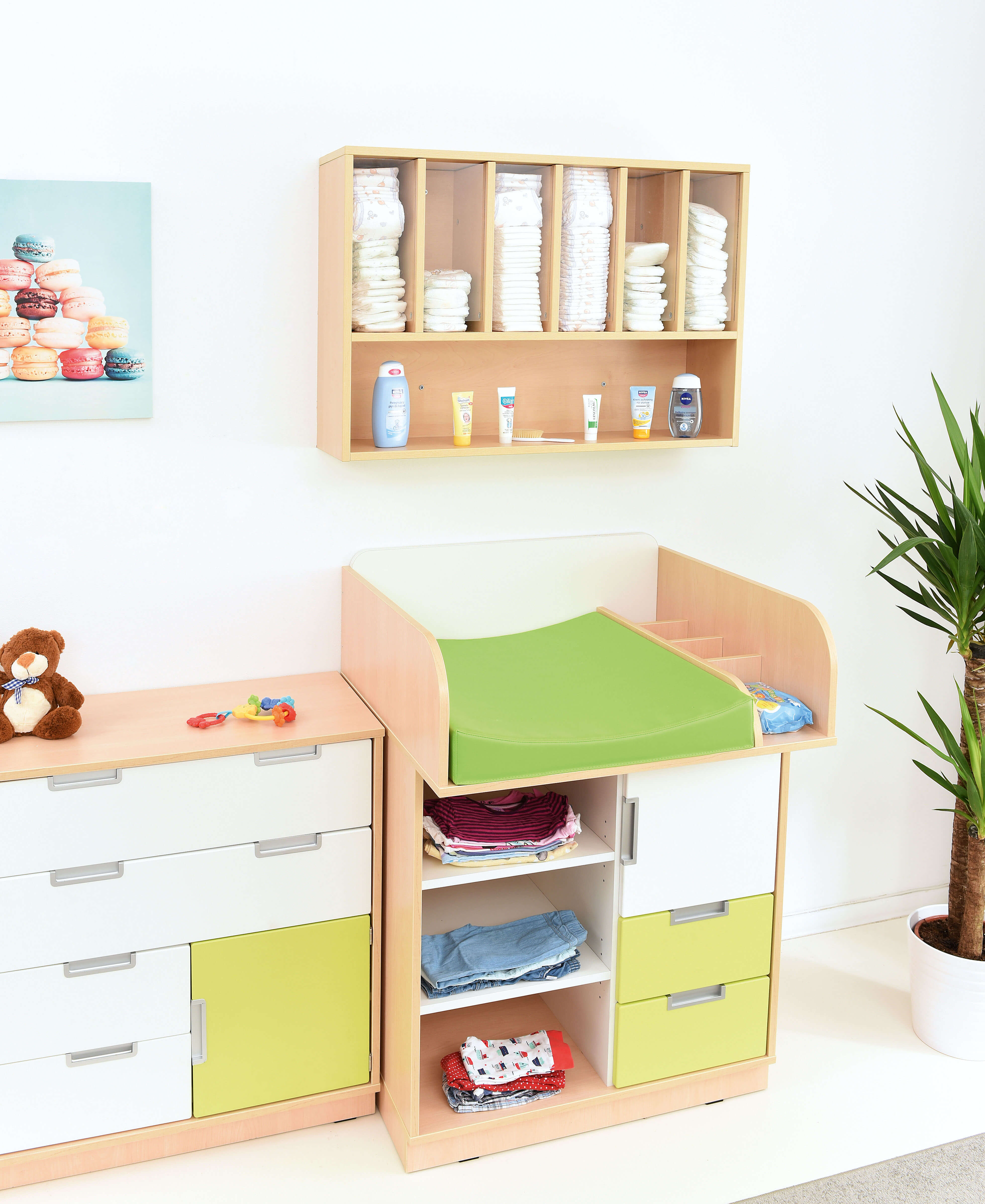 Wickelkommode Quadro, versch. Farben u. Dekore. Geeignet für die Krippe, Kita & Kindergarten.