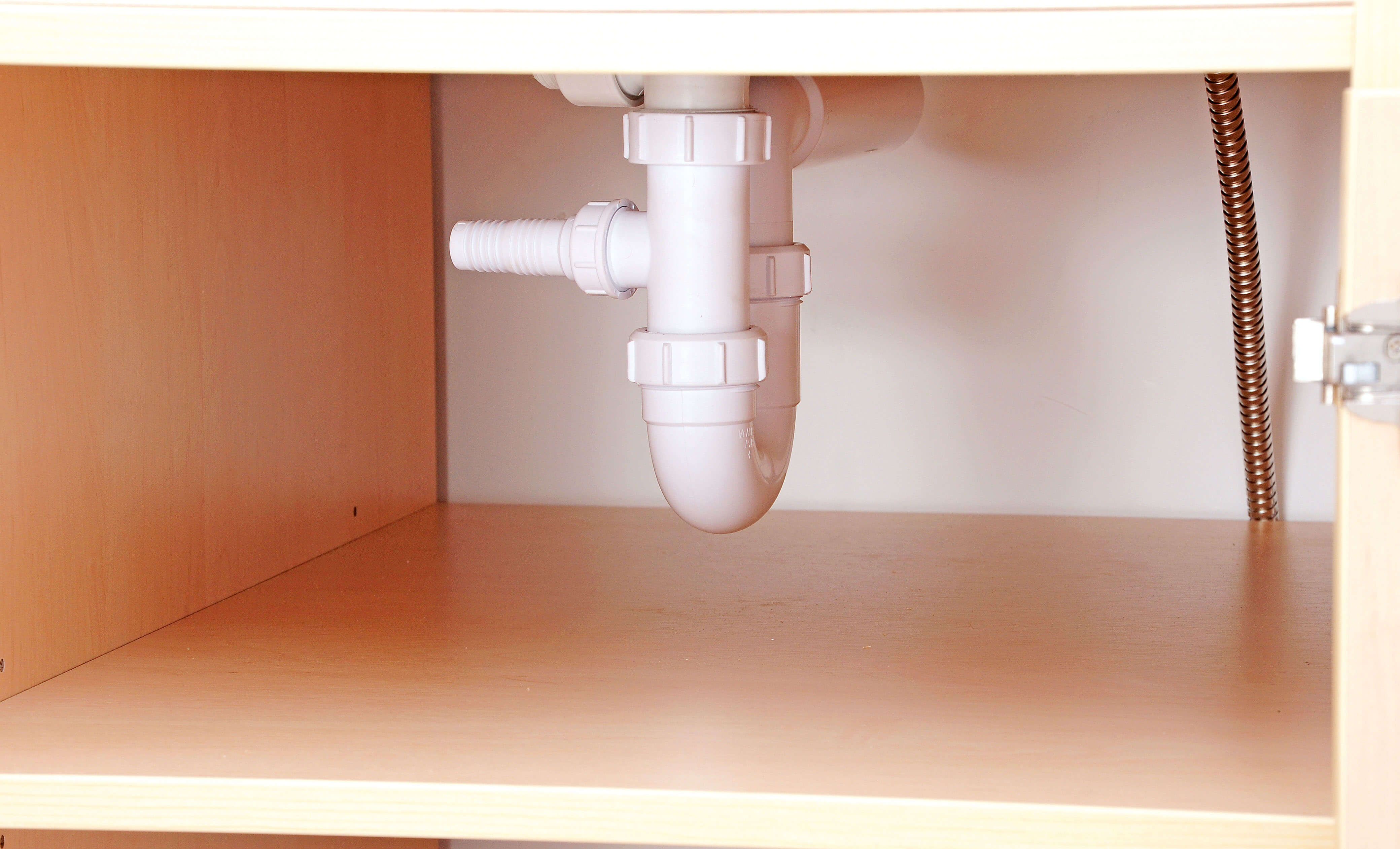 Wickelkommoden-Landschaft XXL mit Treppe und Waschbecken/Badewanne. Geeignet für die Krippe, Kita & Kindergarten.