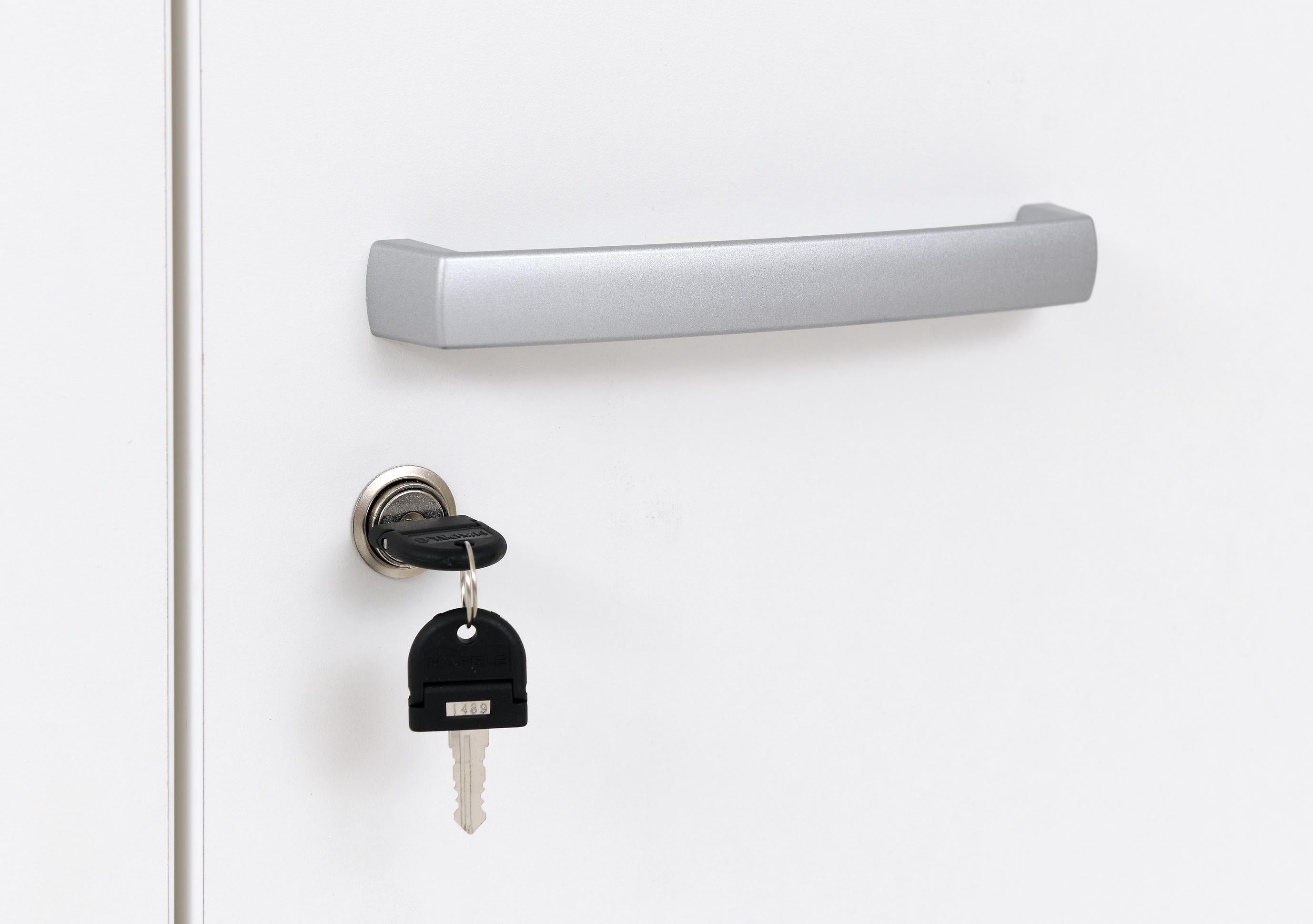 Grande Spindschrank für Erzieher & Schüler – Weiß/Ahorn, 223 cm